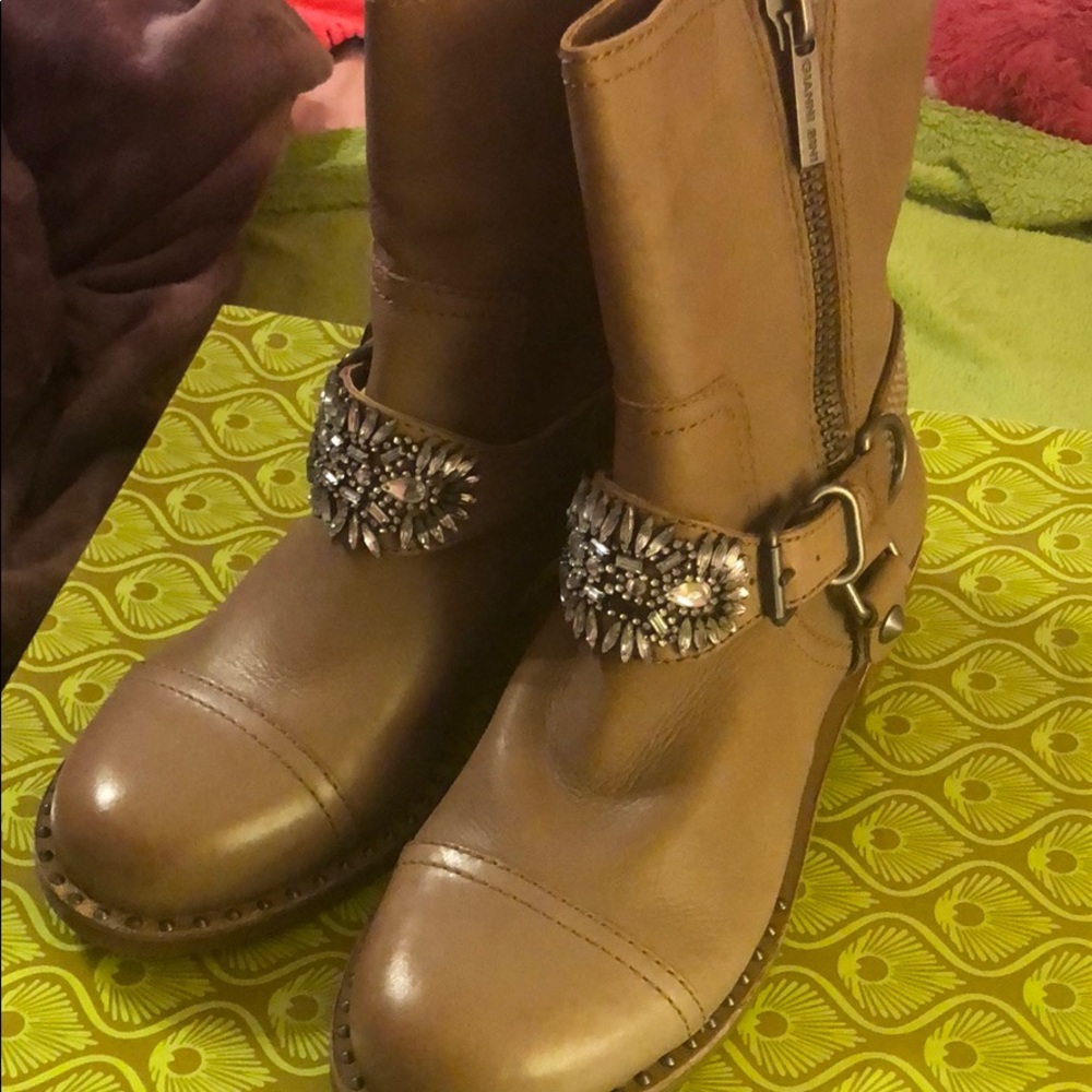 Gianni Bini boots !!